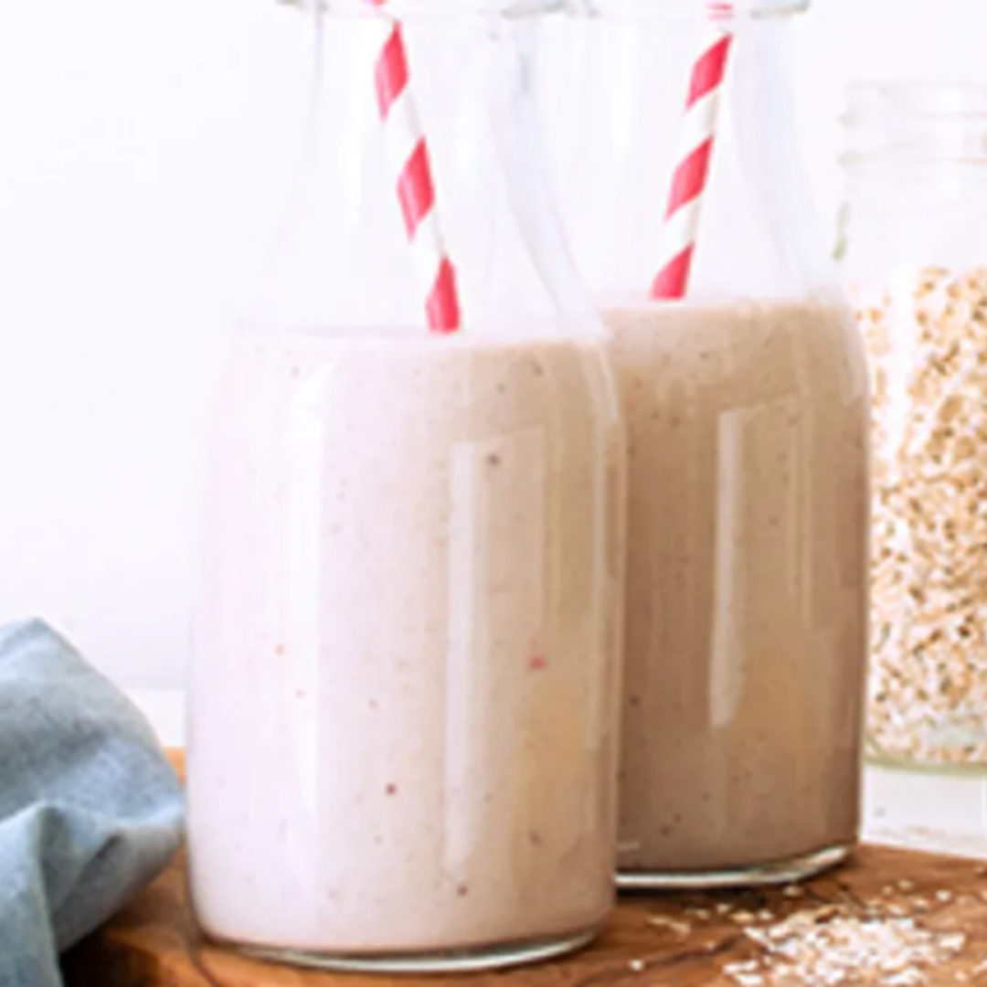 Ontbijt smoothie met havermout en banaan